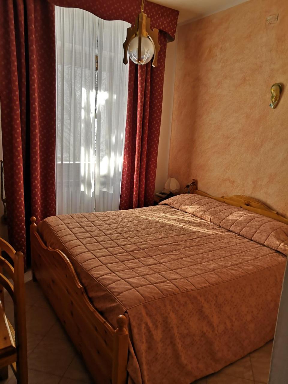 Albergo Diana Черрето-Лаги Экстерьер фото